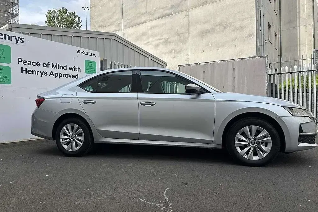 New Skoda Octavia SE Technology 115 HP (84 kW) 2026 Silver Hatchback