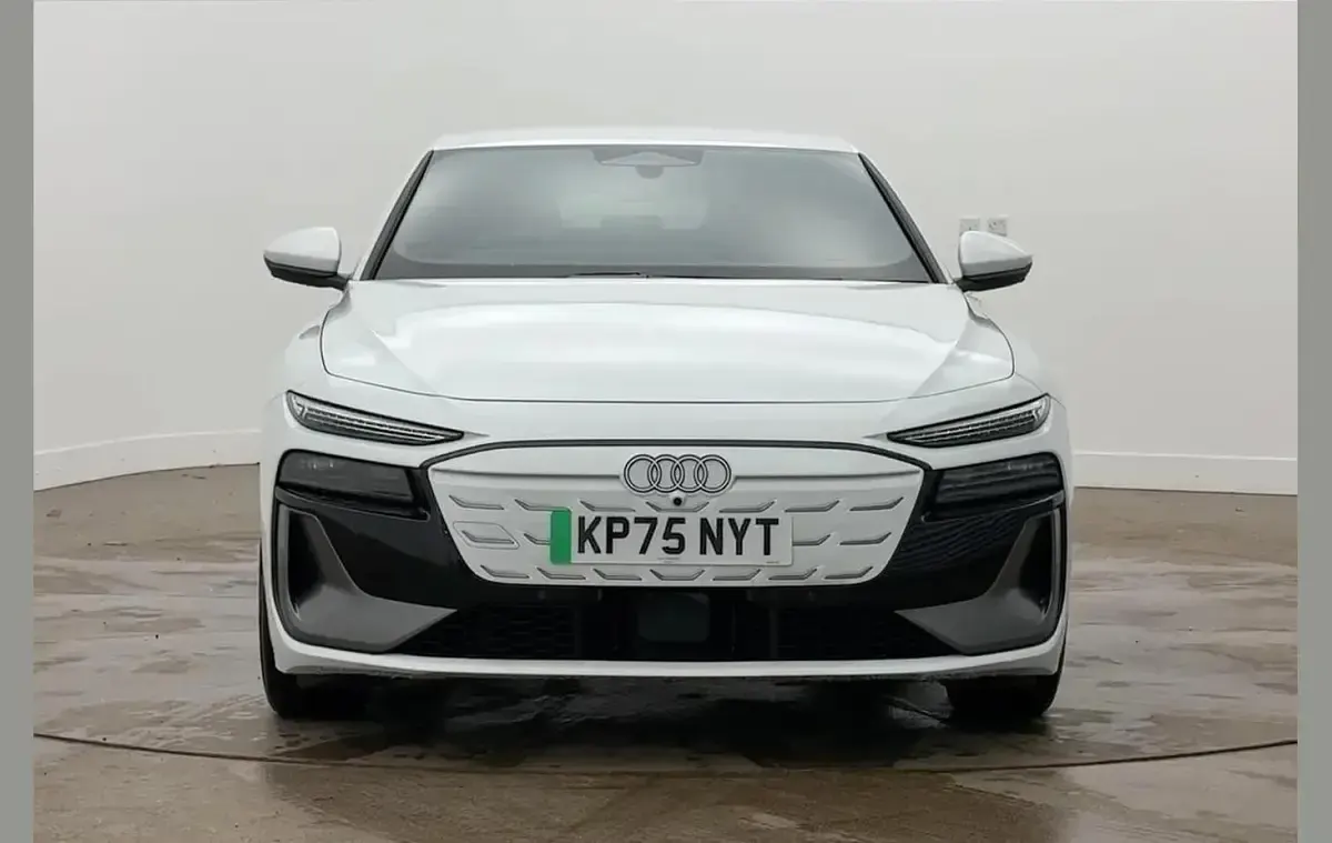 New Audi A6 e-tron S-Line 266 kW (362 HP) 2025 White Hatchback