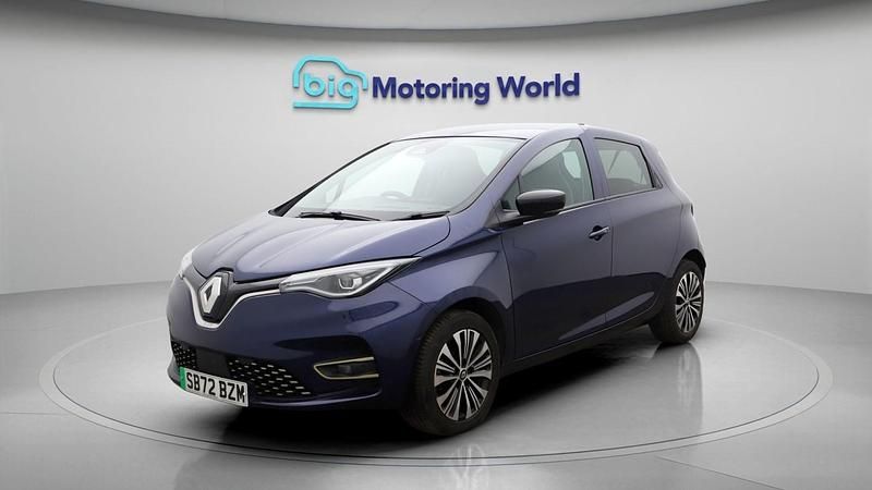 Used Renault Zoe Techno 100 kW (136 HP) 2023 Blue Hatchback