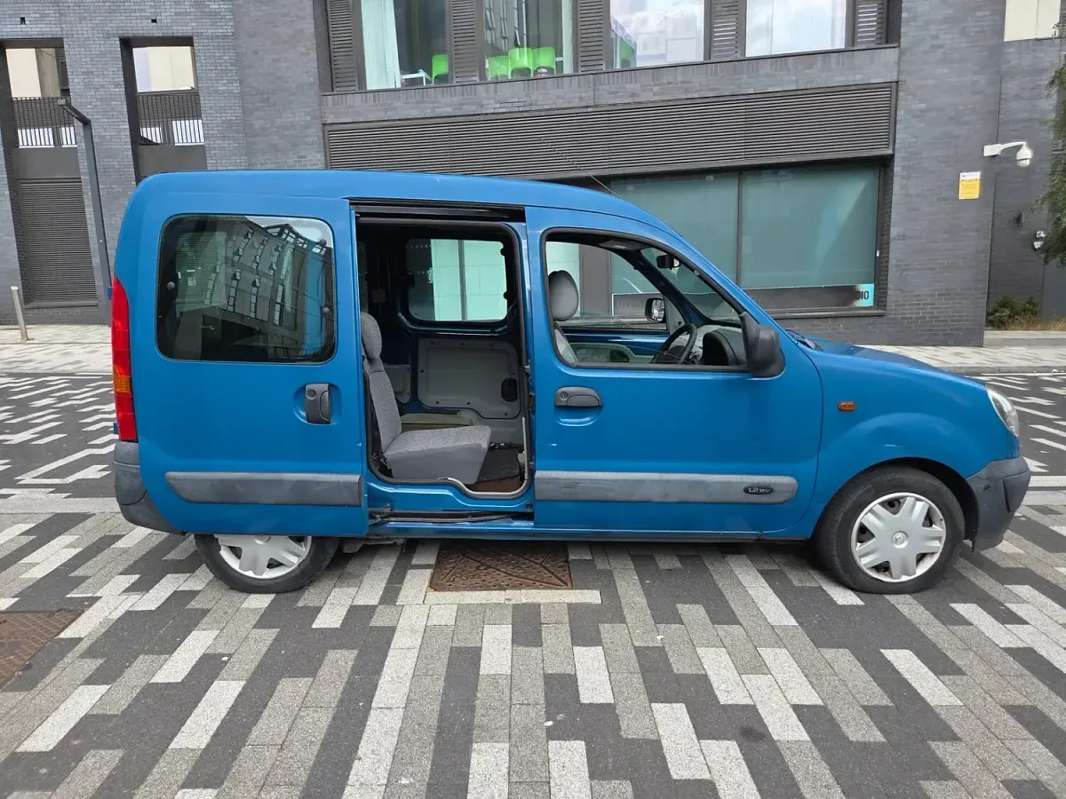 Used Renault Kangoo Authentique 75 HP (55 kW) 2005 Blue MPV