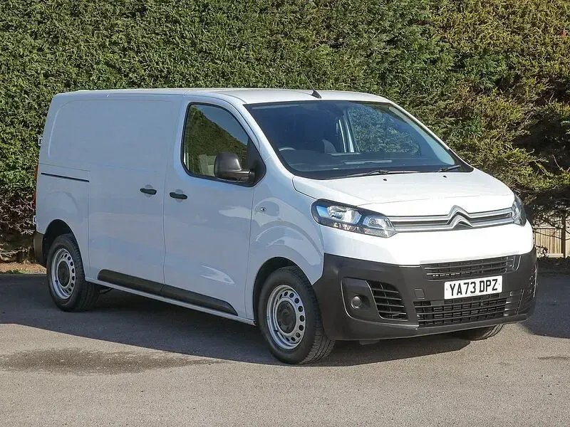Used Citroën Dispatch 100 HP (73 kW) 2024 White MPV