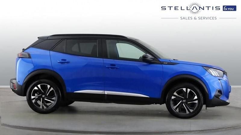Second-hand Peugeot 2008 GT 129 CP (94 kW) 2022 Albastru SUV