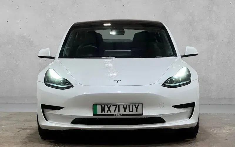 Used Tesla Model 3 Standard Range 366 kW (498 HP) 2021 White Sedan