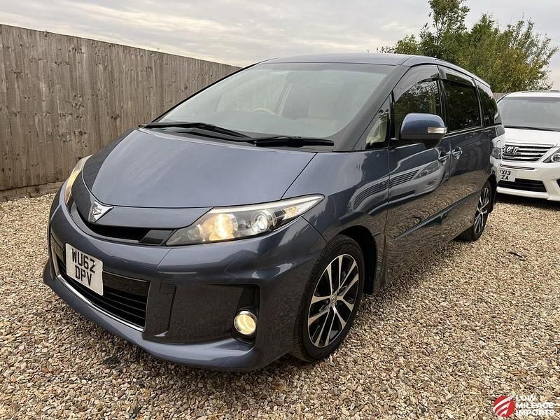 Used Toyota Estima 170 HP (125 kW) 2013 Blue MPV