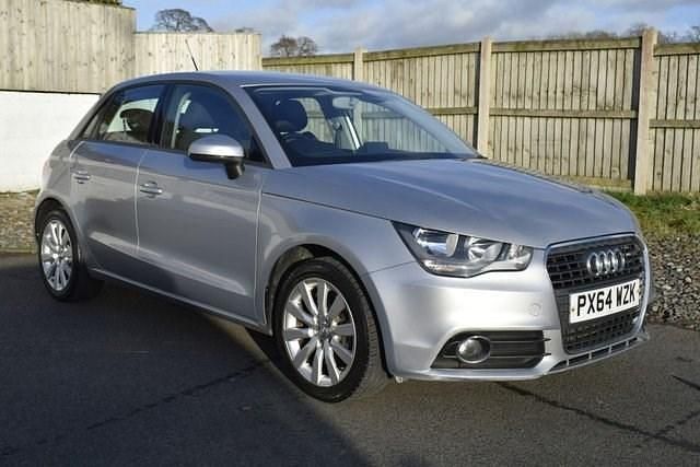 Usado Audi A1 Sportback Sport 122 HP (89 kW) 2014 Prateado Citadino