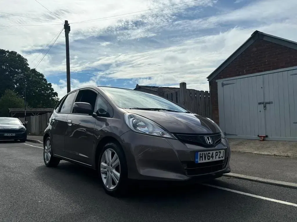 Used Honda Jazz ES 2014 Brown Hatchback