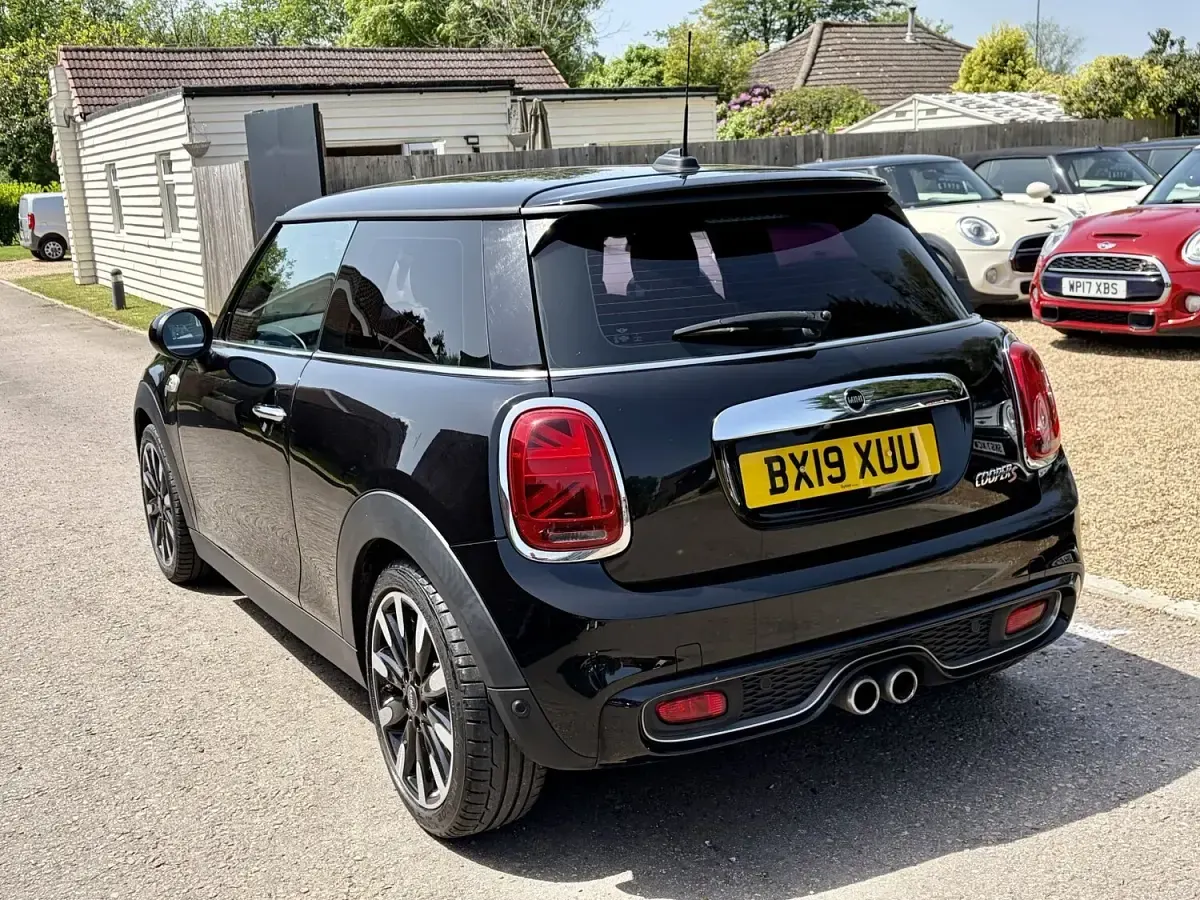 Used Mini Cooper S Exclusive 2019 Black Hatchback