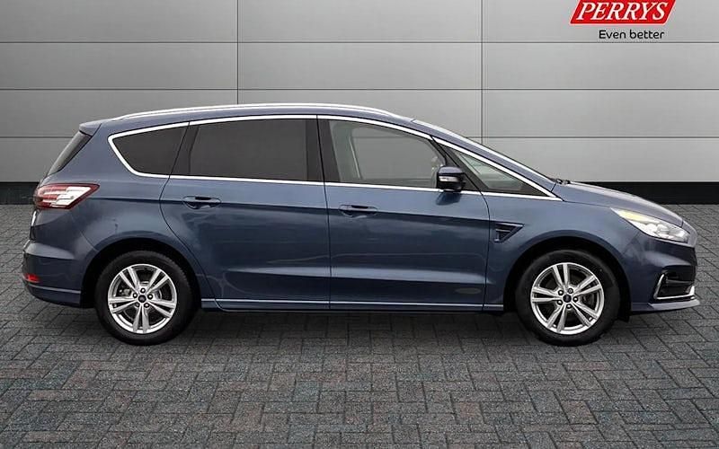 Used Ford S-MAX Titanium 190 HP (139 kW) 2022 MPV