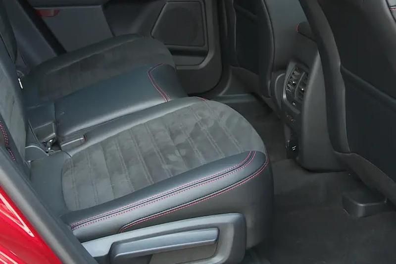 Used Ford Kuga ST-Line X 150 HP (110 kW) 2023 Frozen white (premium paint) SUV