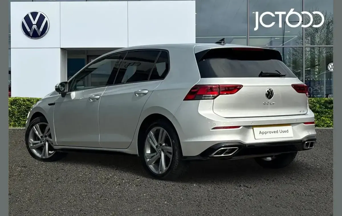 Used VW Golf VIII R-line 147 HP (108 kW) 2023 Silver Hatchback