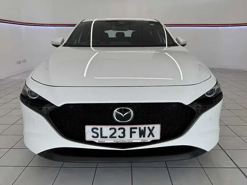Used Mazda 3 120 HP (88 kW) 2023 White Hatchback