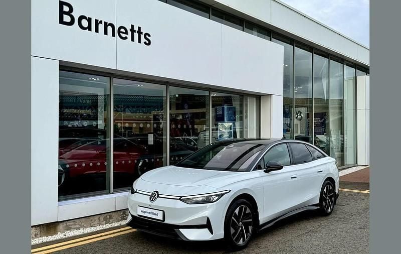 White Used 2024 VW ID.7 Pro Hatchback | £30,999 (Good price) - Image 1/4