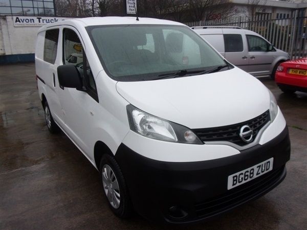 White Used 2018 Nissan NV200 Acenta Van | £12,995 - Image 1/1