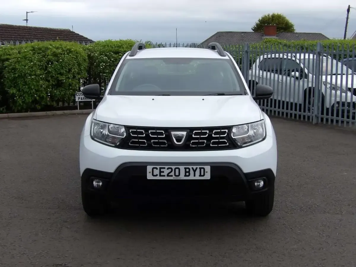 Used Dacia Duster Essentiel 100 HP (73 kW) 2020 White SUV