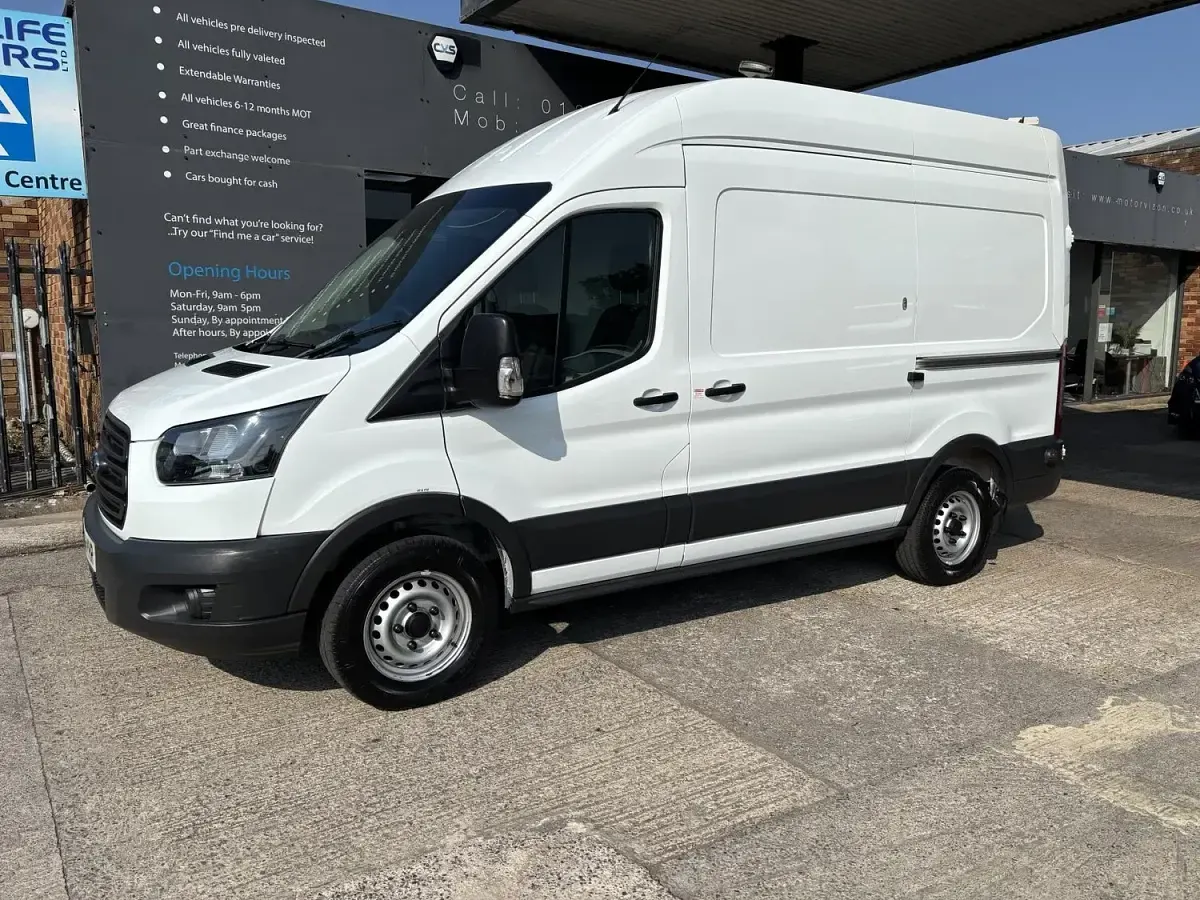 Used Ford Transit 130 HP (95 kW) 2018 White Van