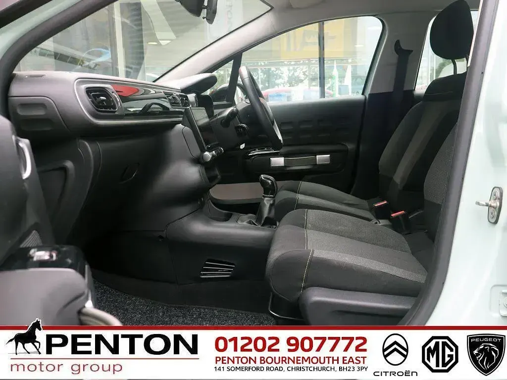 Used Citroën C3 Feel 67 HP (49 kW) 2019 Green Hatchback