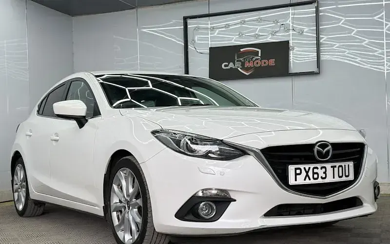 Used Mazda 3 Inclusive 120 HP (88 kW) 2016 Hatchback