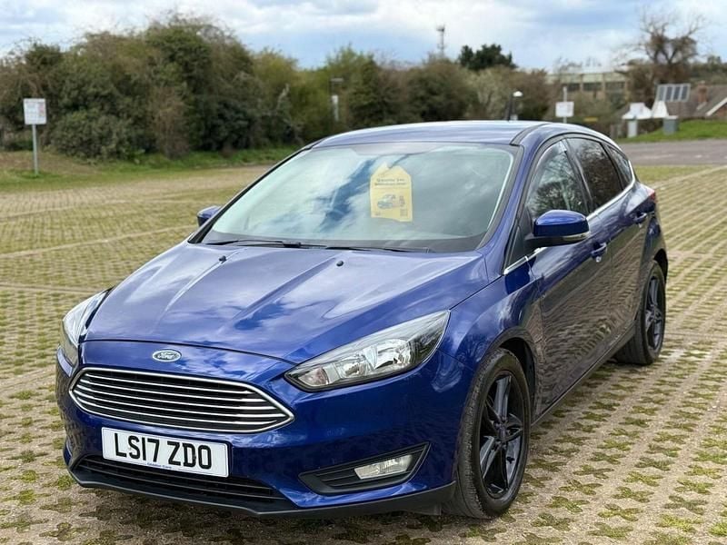 Used Ford Focus Zetec 2017 Blue Hatchback