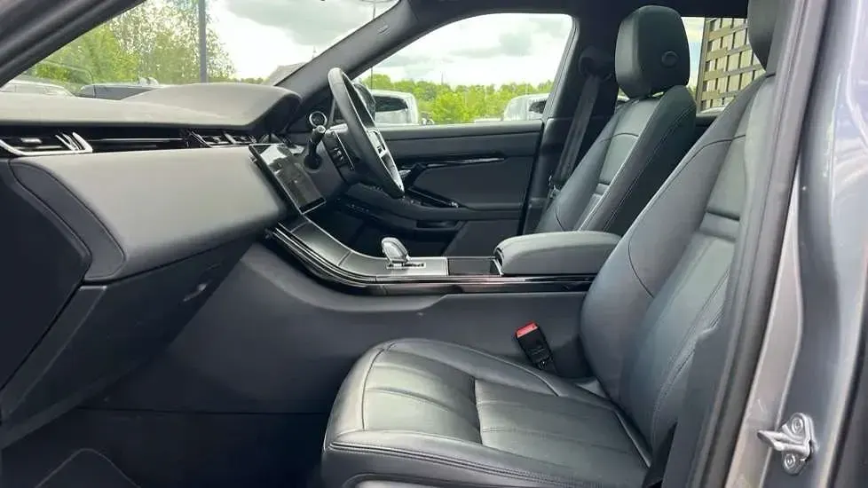 Used Land Rover Range Rover evoque SE Dynamic 269 HP (197 kW) 2025 Metallic  eiger grey SUV