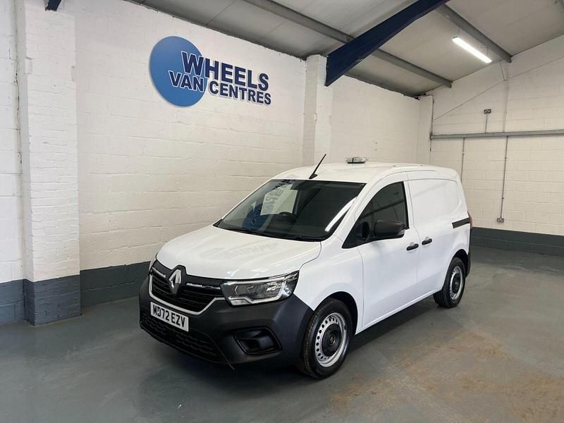 White Used 2022 Renault Kangoo MPV | £12,490 (A bit pricey) - Image 1/4
