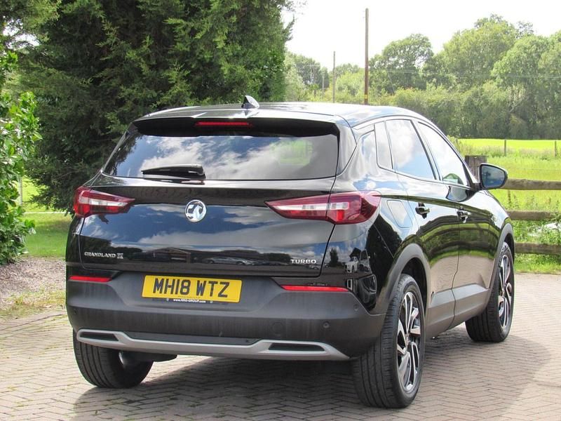 Used Vauxhall Grandland X Elite 130 HP (95 kW) 2018 Black SUV