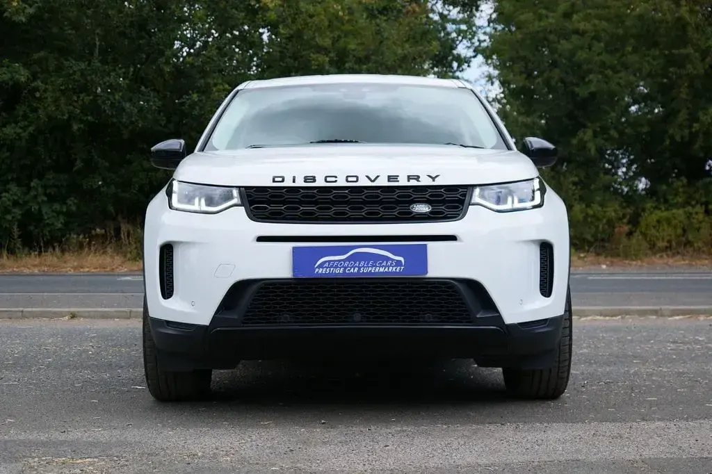 Used Land Rover Discovery 5 SE 180 HP (132 kW) 2020 White SUV