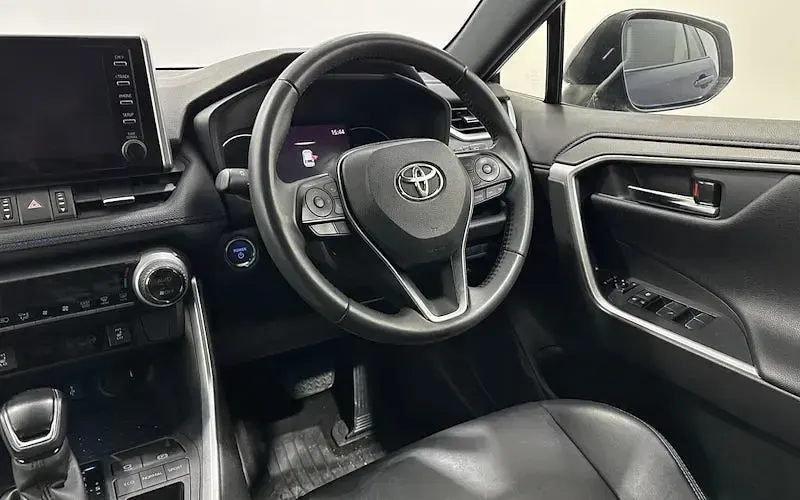Used Toyota RAV4 Hybrid 218 HP (160 kW) 2021 Blue/black SUV