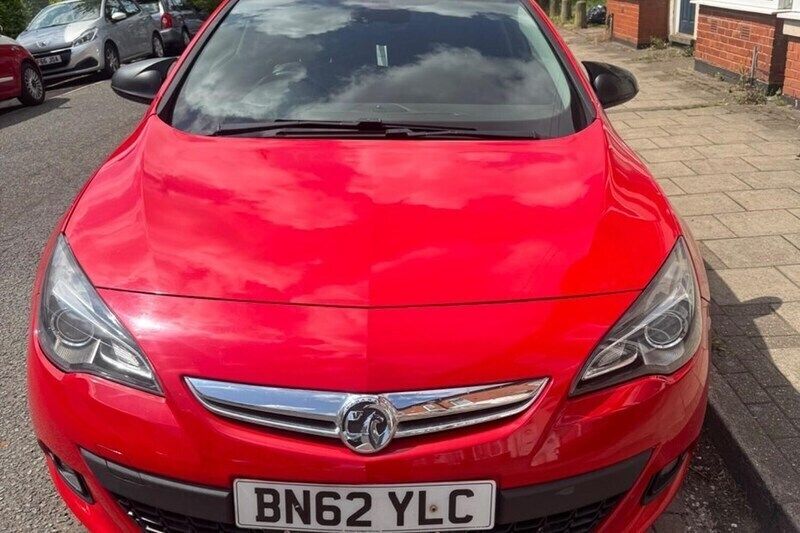 Red Used 2012 Vauxhall Astra GTC SRi Coupe | £1,299 (Super price) - Image 1/1