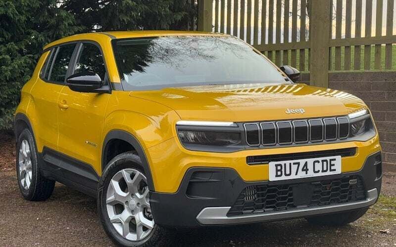 Used 2025 Jeep Avenger Altitude SUV | £22,241 (Good price) - Image 1/4