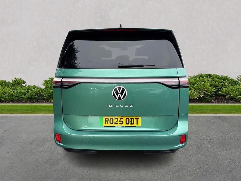 Used VW ID. Buzz Pro 210 kW (286 HP) 2025 Green MPV