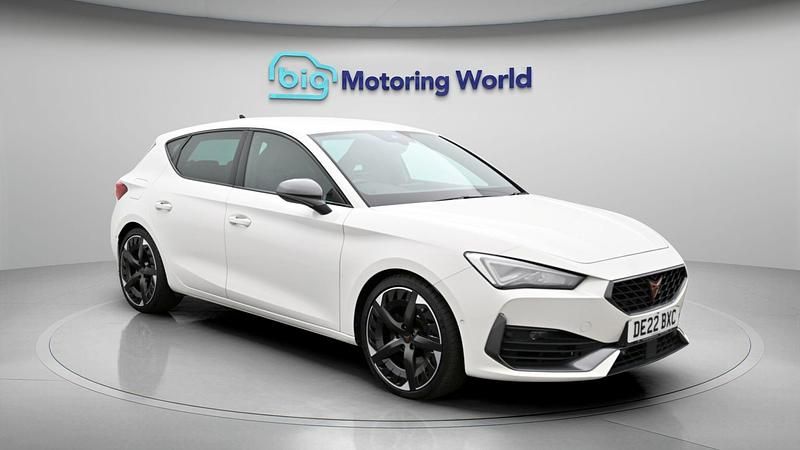 Used Cupra Leon VZ3 310 HP (228 kW) 2022 White Hatchback