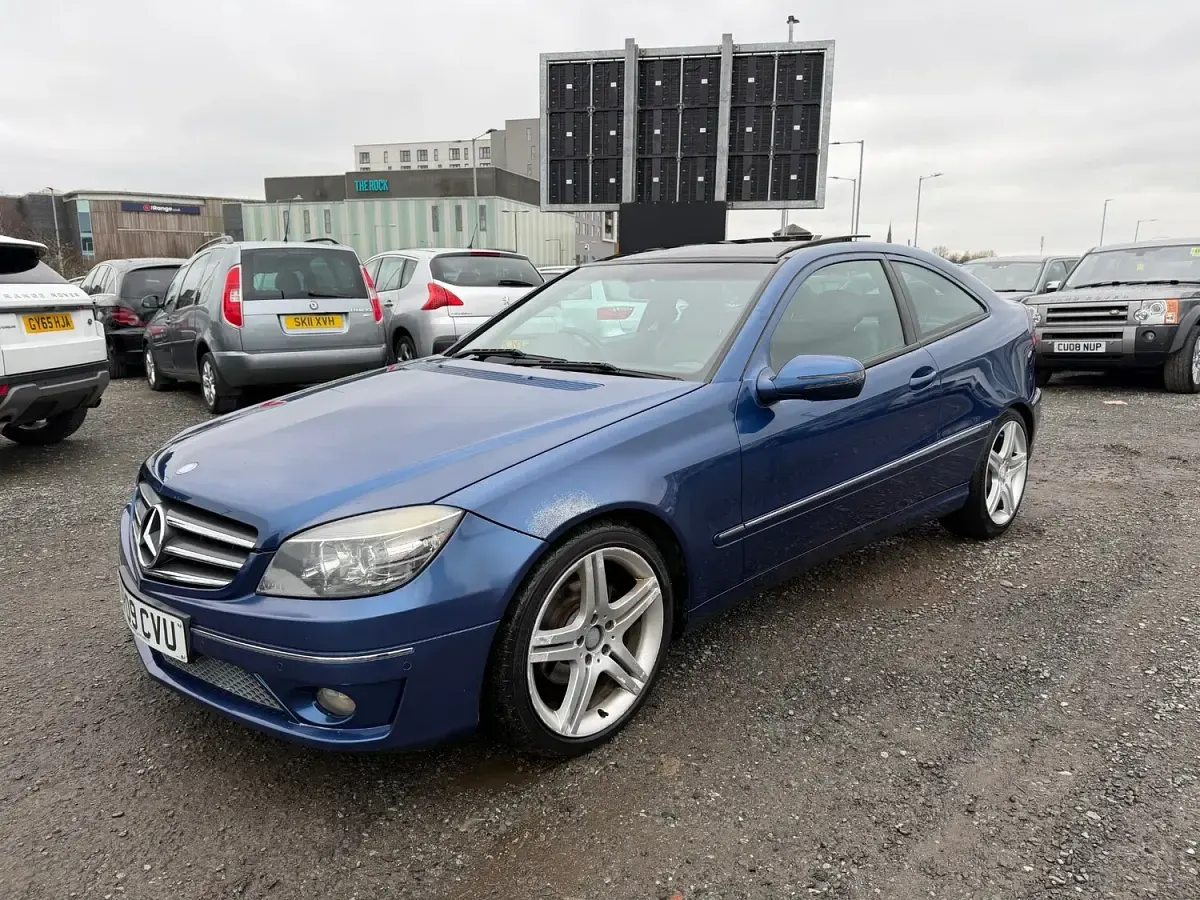 Used Mercedes CLC220 2009 Blue Hatchback