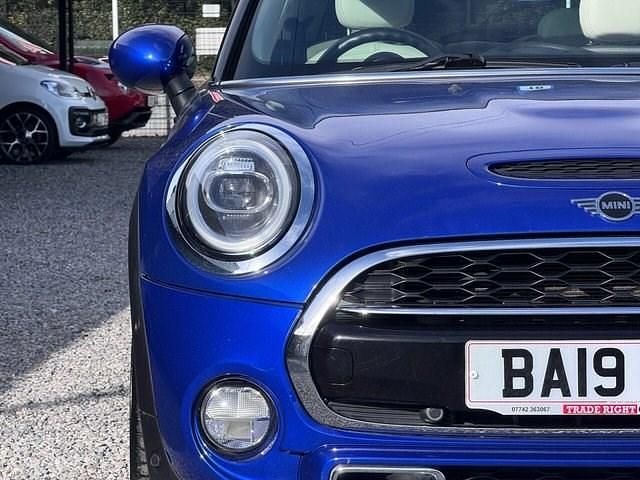 Used Mini Cooper S Exclusive 189 HP (139 kW) 2019 Blue Hatchback