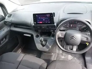 Used Citroën Berlingo 100 HP (73 kW) 2024 White MPV
