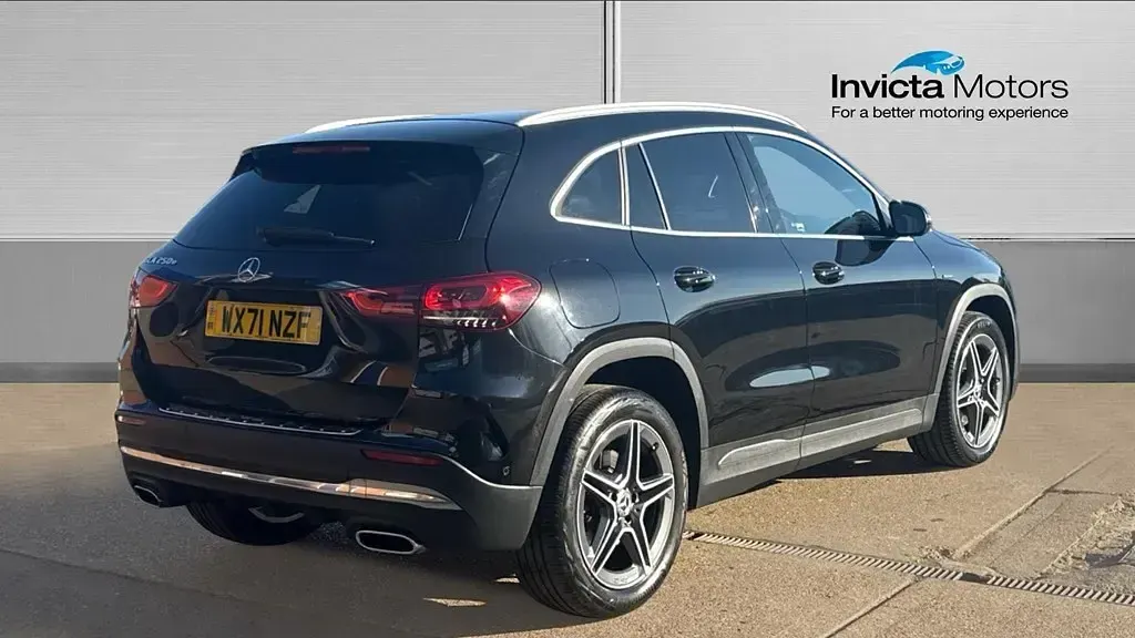 Usado Mercedes GLA250 Exclusive 218 HP (160 kW) 2021 Preto SUV