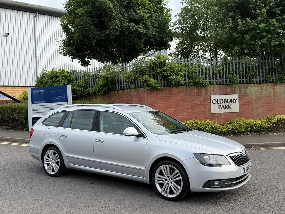 Used Skoda Superb Elegance 2014 Silver Estate
