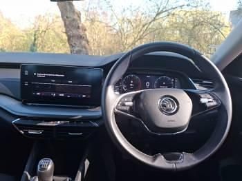 Used Skoda Octavia SE Technology 150 HP (110 kW) 2021 White Hatchback