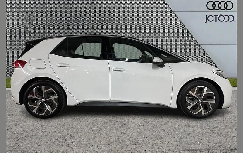 Used VW ID.3 Pro 150 kW (204 HP) 2025 White Hatchback
