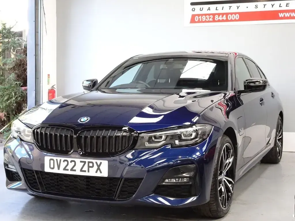 Used BMW 330e M Sport 292 HP (214 kW) 2022 Blue Sedan