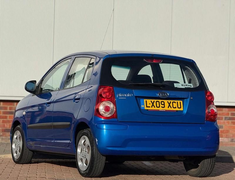 Used Kia Picanto 64 HP (47 kW) 2009 Blue Hatchback