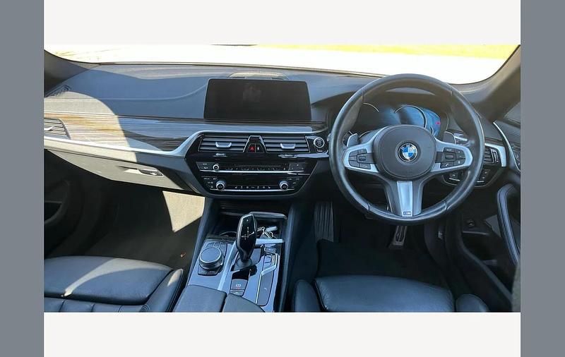 Used BMW 520 M Sport 190 HP (139 kW) 2017 White Estate