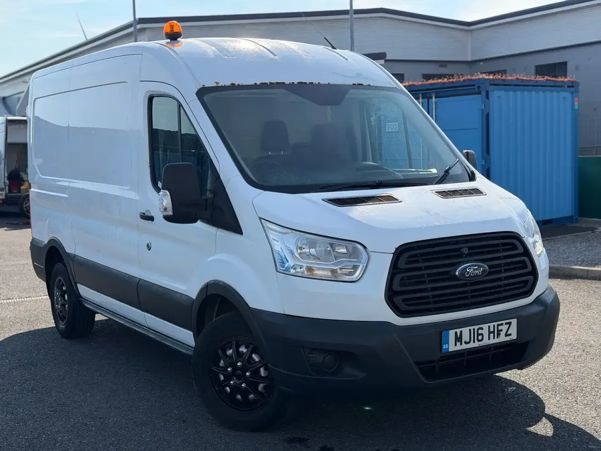 Used Ford Transit 100 HP (73 kW) 2016 White Van