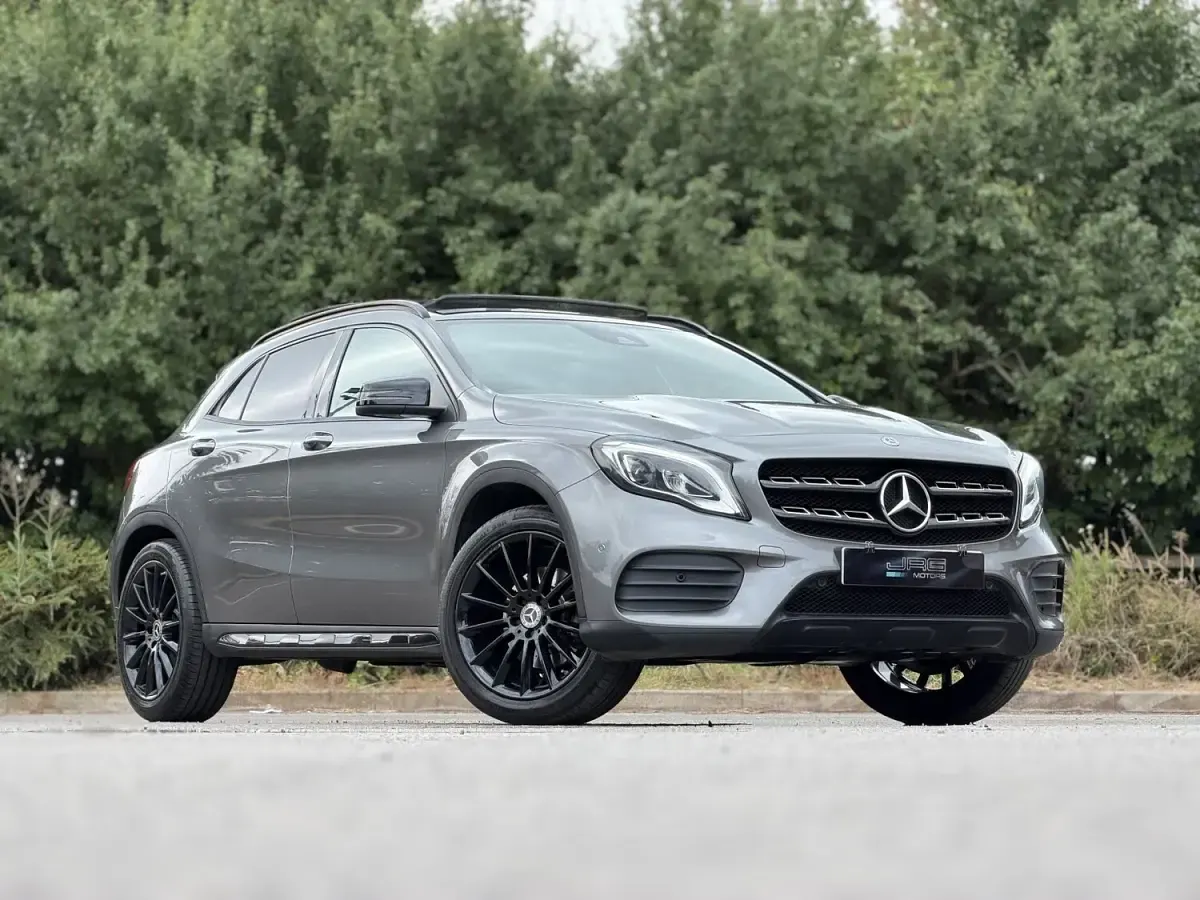 Used Mercedes GLA220 AMG line 2017 Grey SUV