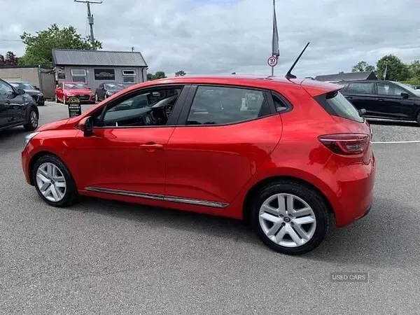 Used Renault Clio Play 2021 Red Hatchback
