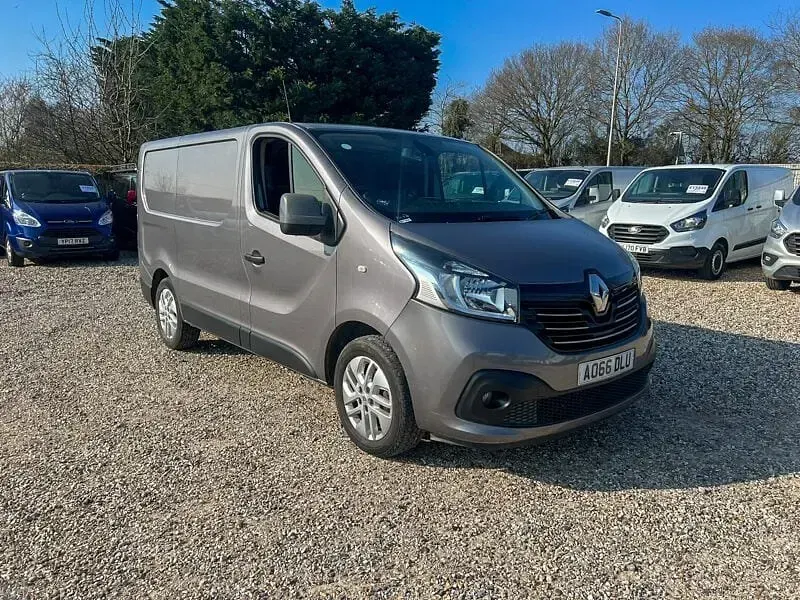 Begagnad Renault Trafic 2016 Grå Minibuss