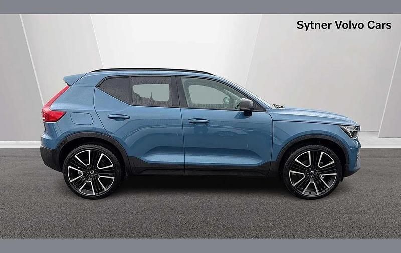 Used Volvo XC40 Ultra 194 HP (142 kW) 2025 Blue SUV