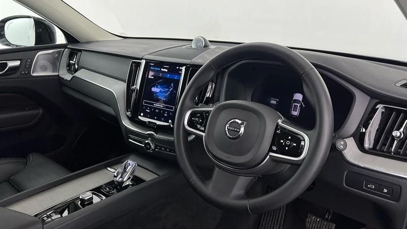 Used Volvo XC60 Ultra 449 HP (330 kW) 2025 Silver SUV