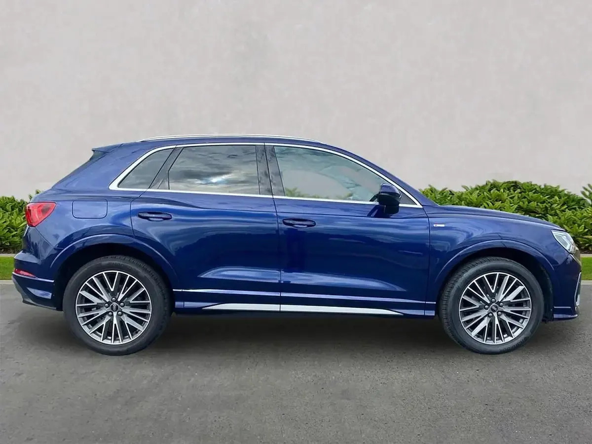 Used Audi Q3 S-Line 150 HP (110 kW) 2023 Blue SUV