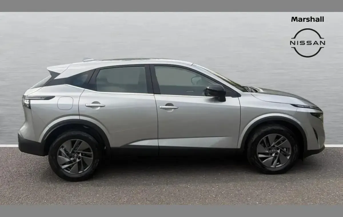 New Nissan Qashqai Acenta Premium 187 HP (137 kW) 2026 Silver SUV