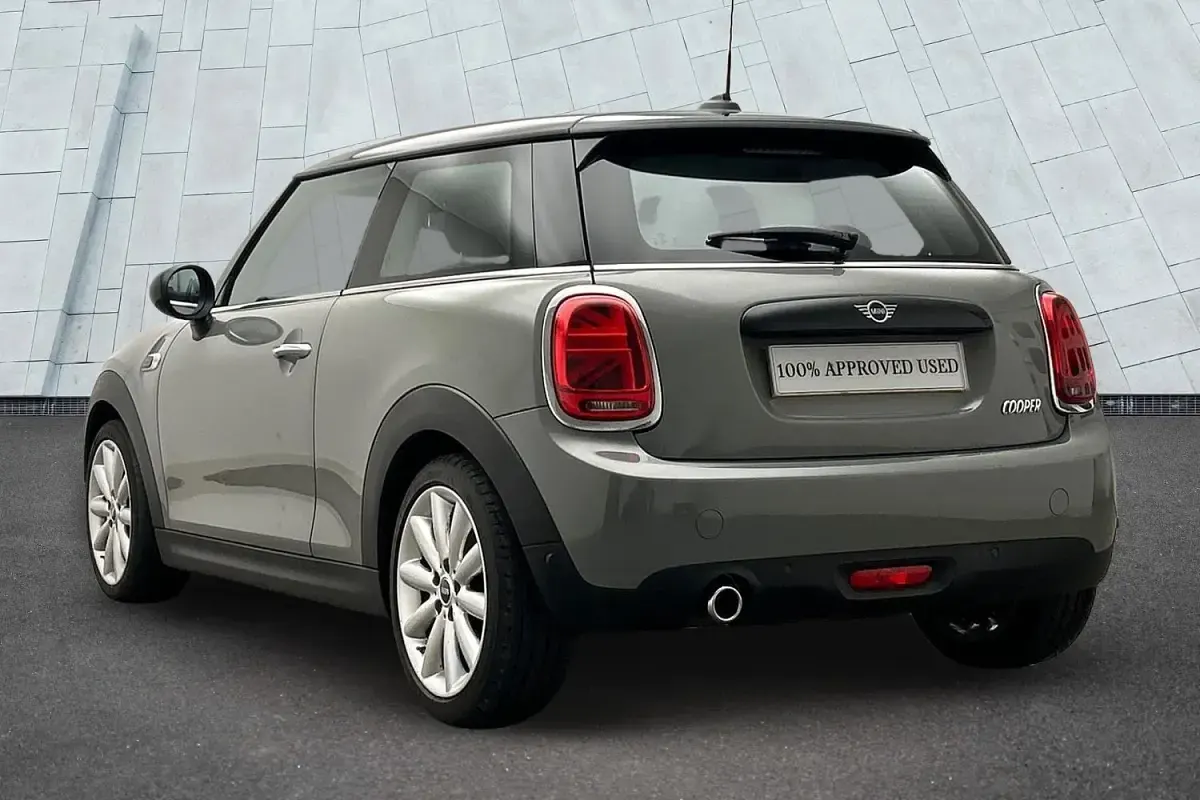 Used Mini Cooper Classic 134 HP (98 kW) 2019 Grey Hatchback